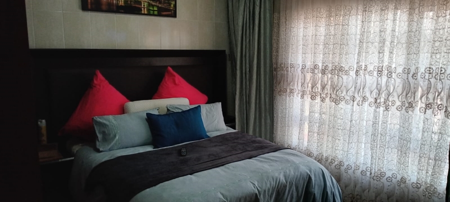 5 Bedroom Property for Sale in Mdantsane Nu 17 Eastern Cape